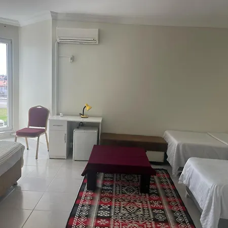 Yeniciftlik Hotel 2*